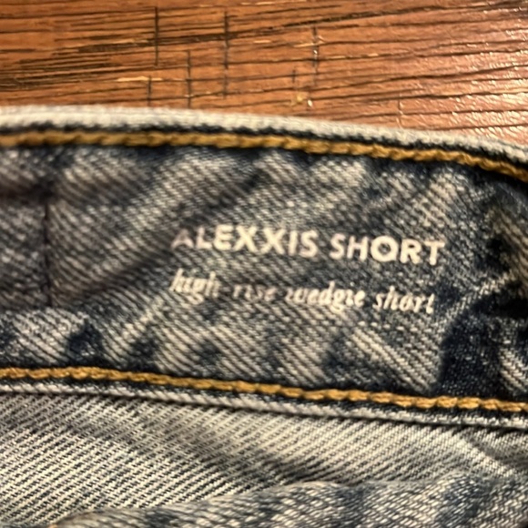 AG Adriano Goldschmidt Alexis High Rise Denim Short Size 30R - Picture 2 of 11